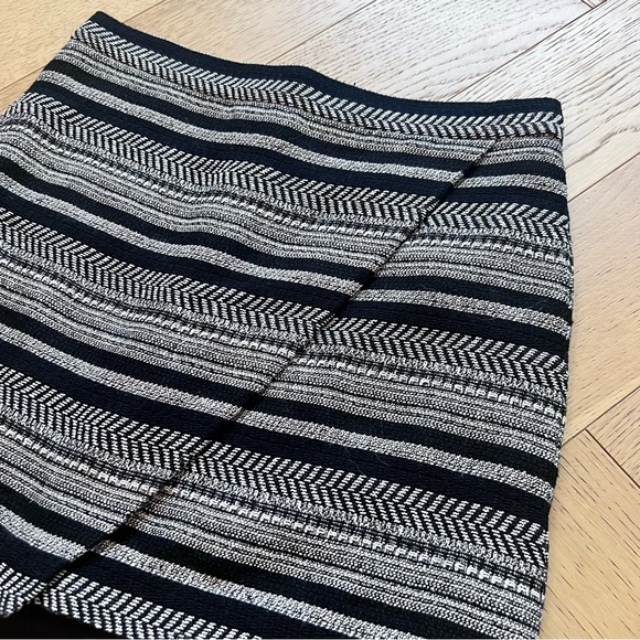 J. Crew Woven Asymmetrical Patterned Pencil Professional Work Skirt - Picture 3 of 5